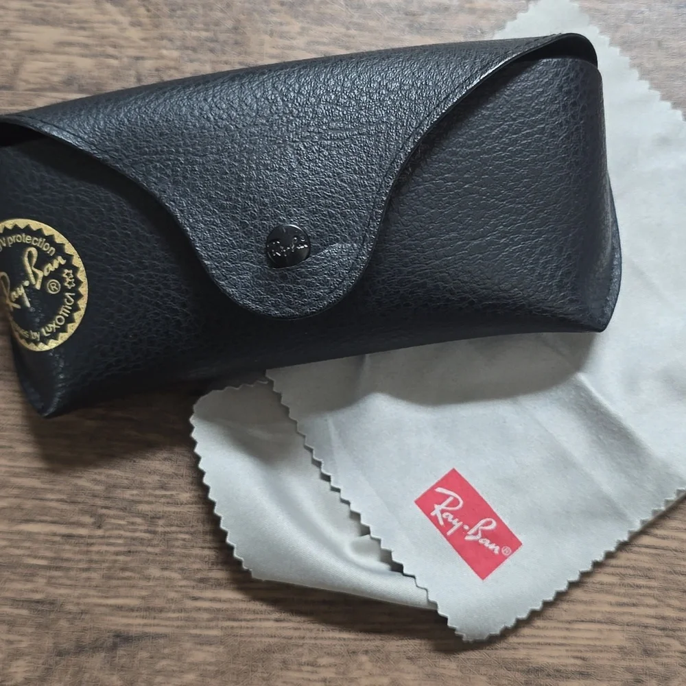 RAY-BAN Black‎ Sunglasses Case